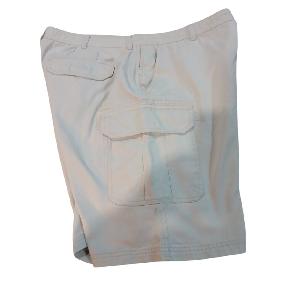 IZOD Men's White Cargo Shorts Size 42 100% - Picture 4 of 5